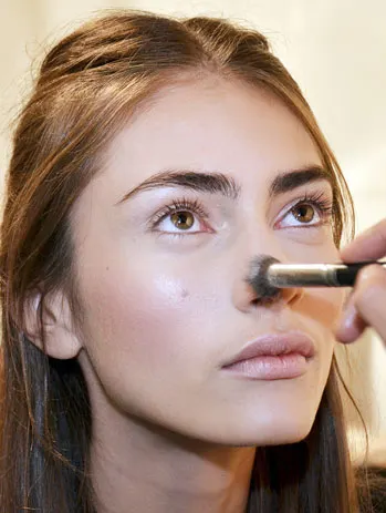 [365 beauty tips] 7 cách thu nhỏ lỗ chân lông trên da ELLE VN