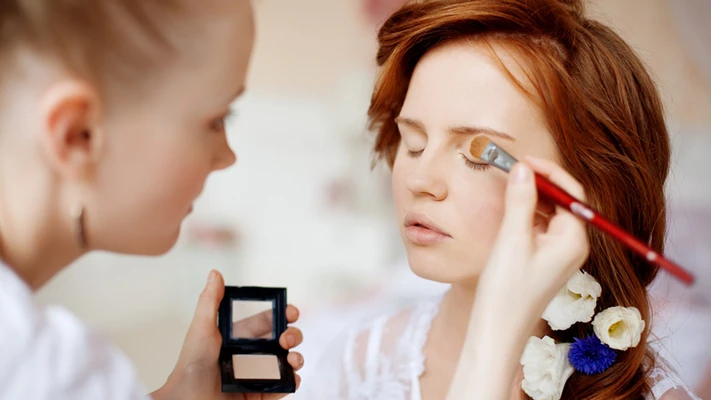 bí quyết trang điểm mắt đẹp từ chuyên gia trang điểm ft