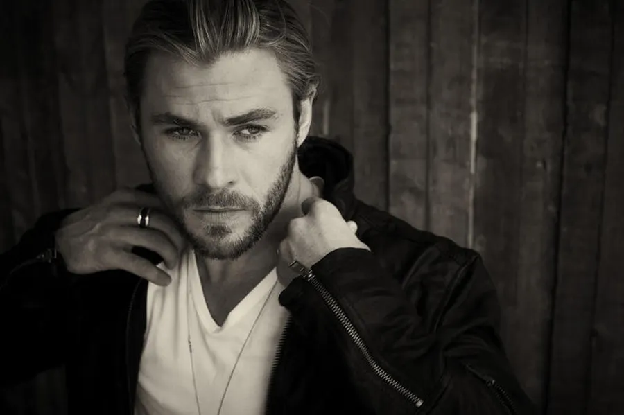 3 bí mật của phụ nữ - what is interesting spot on man body - elle vietnam