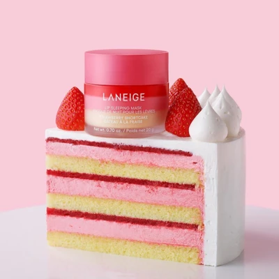 Hình ảnh mỹ phẩm chăm sóc môi lấy cảm hứng từ bánh kem dâu tây của Laneige.
