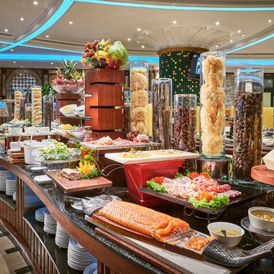 khách sạn windsor plaza tiệc buffet