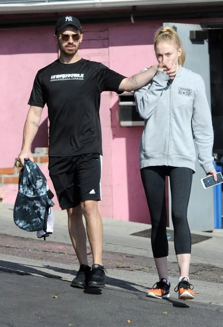 Joe Jonas và ngôi sao phim Game of Throne, Sophie Turner đính hôn - ELLE Việt Nam