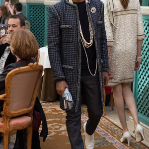 bst thoi trang chanel prefall 2017