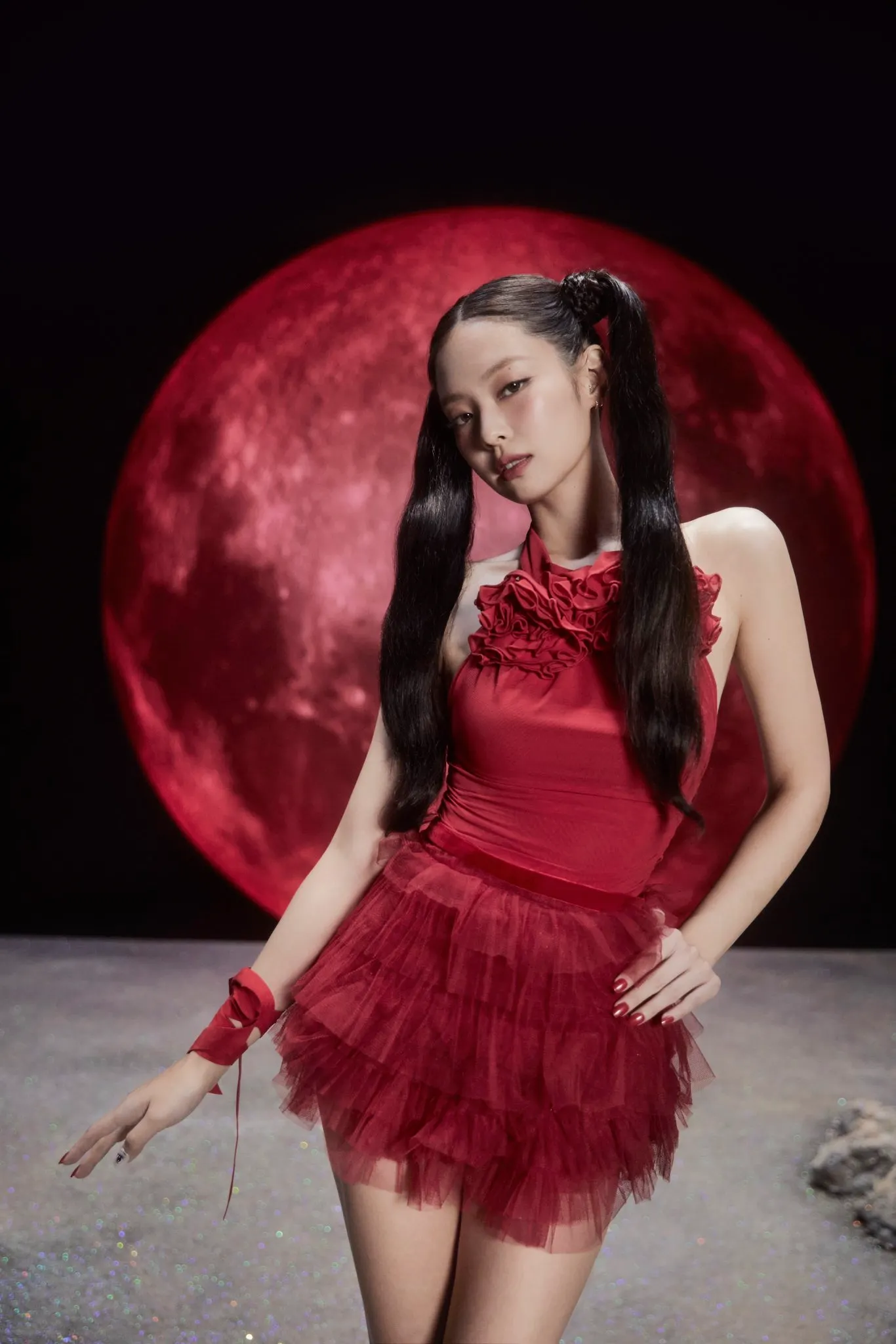jennie diện thiết kế FANCì Club