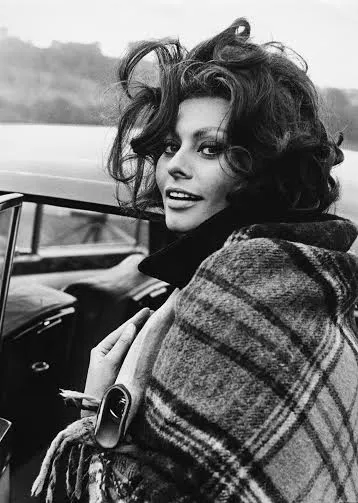Sophia Loren - biểu tượng sắc đẹp nước Ý