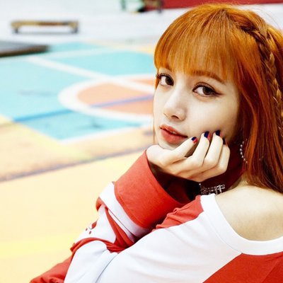 lisa black pink màu tóc ấn tượng 1
