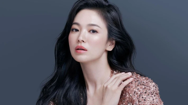 Song hyekyo trang điểm má hồng