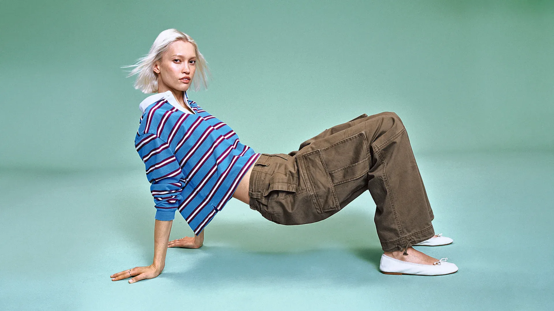 Old Navy đang được tái cấu trúc từ một thương hiệu đại chúng quen thuộc thành điểm đến đáng tin cậy cho những ai tìm kiếm sự sành điệu trong tầm giá dễ tiếp cận.