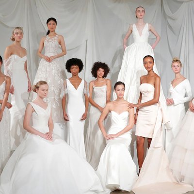 váy cưới cổ điển amsale bridal