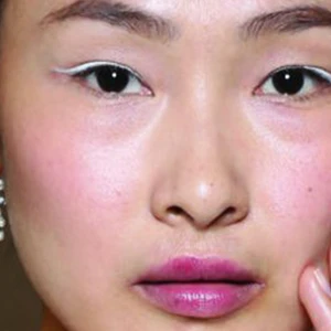 Tỏa sáng với 6 xu hướng trang điểm cô dâu 2016