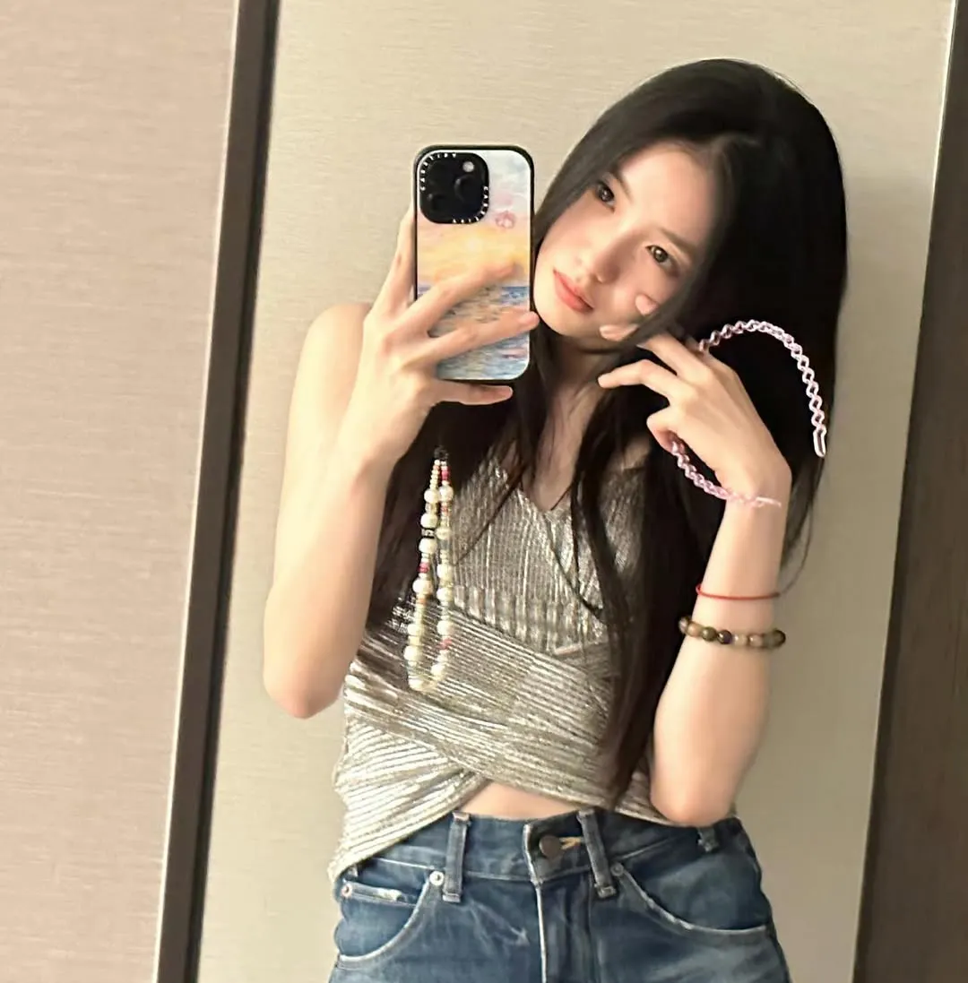 phong cách diện áo croptop lưu hạo tồn 
