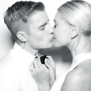 justin bieber cưới hailey baldwin