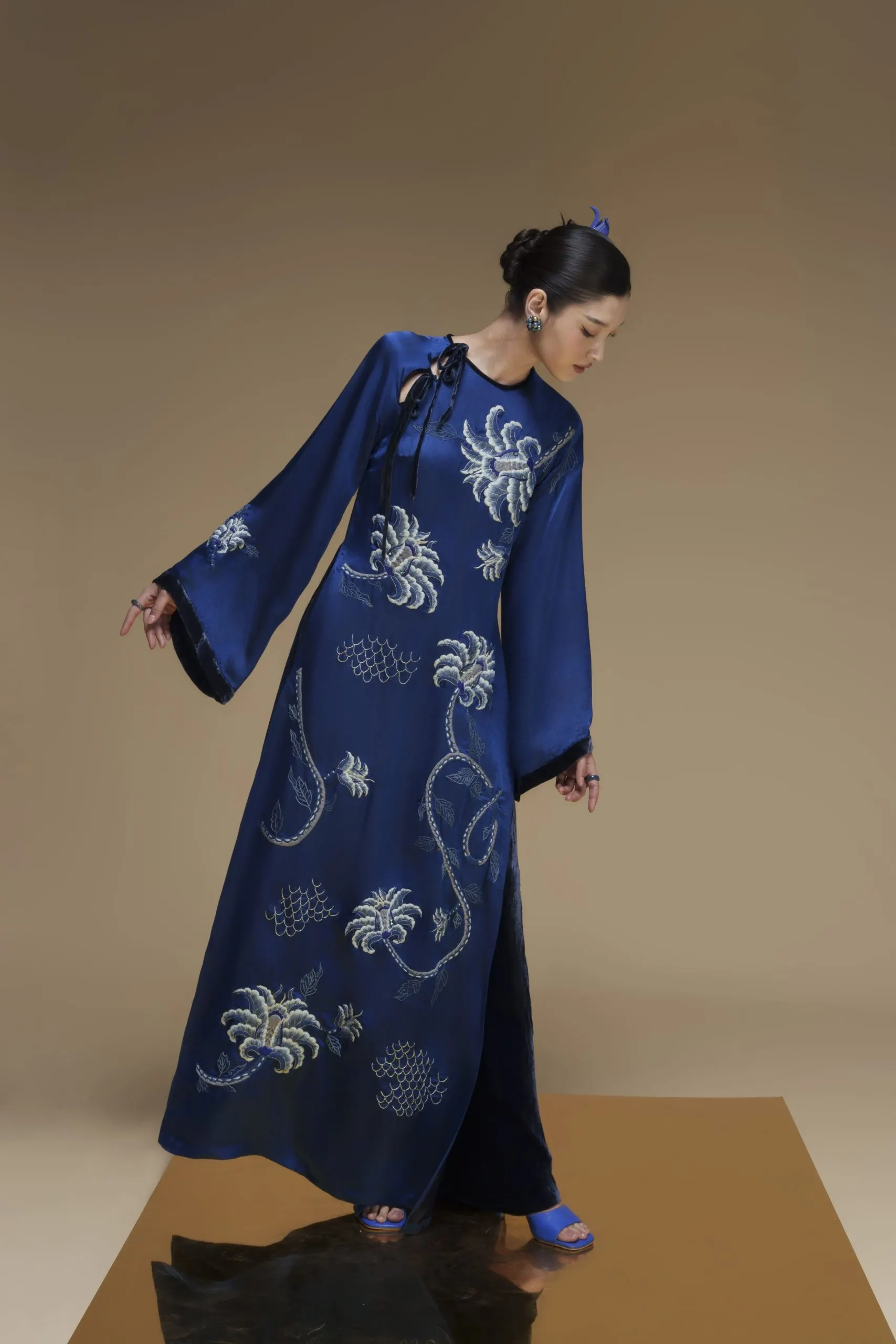 Khi thêu chuyển mình cùng gốm