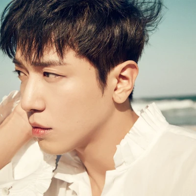 Jung Yonghwa viết thư tay xin lỗi fan vì nghi án "đi cửa sau" vào trường đại học danh giá