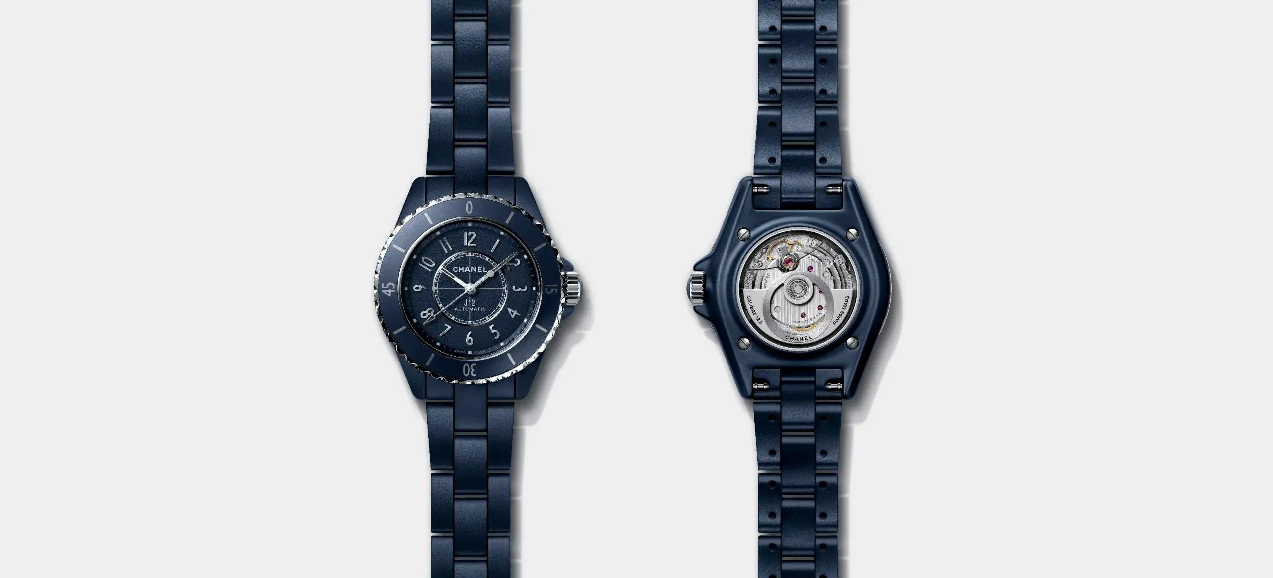 Chanel J12 phiên bản màu xanh dương