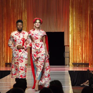 BST Vương Triều của Nhà thiết kế Võ Việt Chung trình diễn tại Mỹ