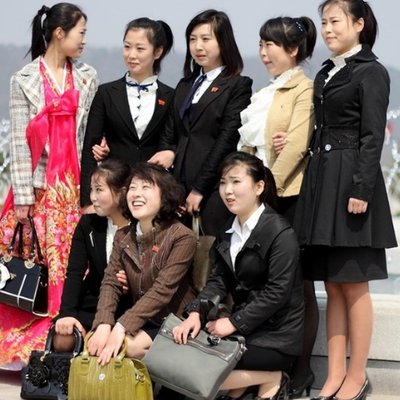 Khám phá những thay đổi trong phong cách thời trang của người dân Bắc Triều Tiên