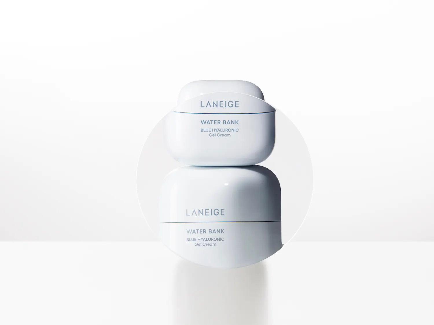 Hai hũ kem dưỡng ẩm Laneige Water Bank Blue Hyaluronic Gel Cream xếp chồng