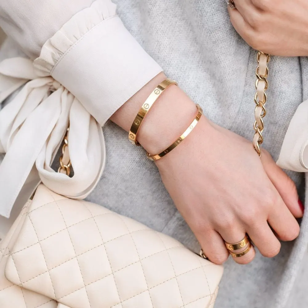 vòng tay mạ vàng Cartier