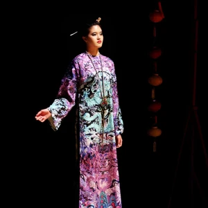 ao-dai-cuoi-Huynh-Hai-Long-Dang-The-Huy-Huong-xua-a