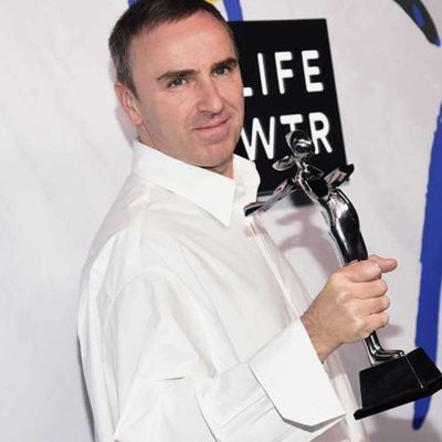 Raf Simons đoạt giải thưởng CFDA ở cả hai hạng mục lớn