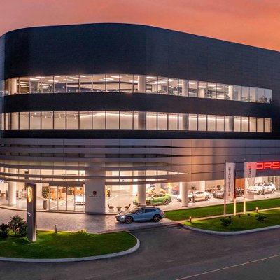 Trung tâm Porsche Sài Gòn 10