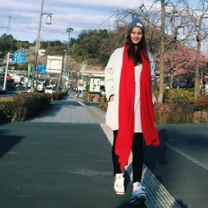 Hương Ly đại diện Việt Nam trình diễn tại show thời trang Nhật Bản cover ELLE VN