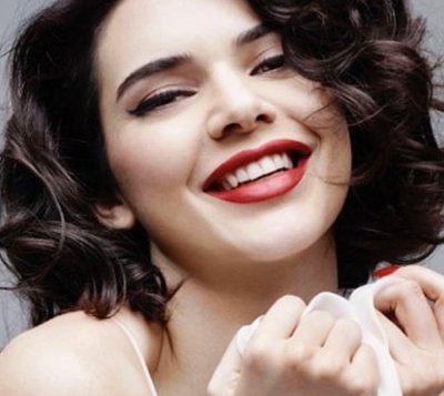 Bỏng mắt với Marylin Monroe phiên bản Kendal Jenner