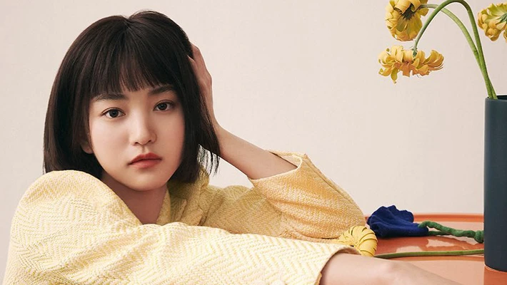 Bông hồng Kim Tae Ri với nét đẹp cổ điển và thơ ngây