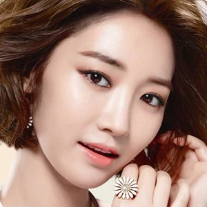 6 bí quyết chăm sóc da từ 6 bác sĩ da liễu quốc tế