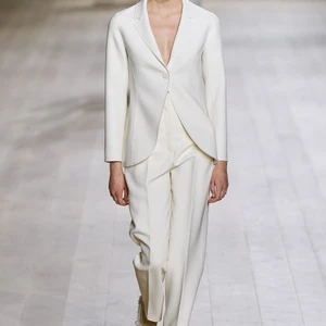 CD Haute Couture Xuân Hè 22 look 6