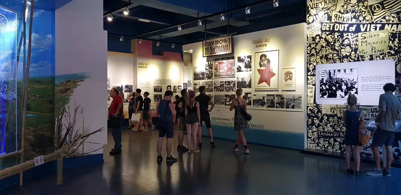 Bên trong Bảo tàng chứng tích chiến tranh