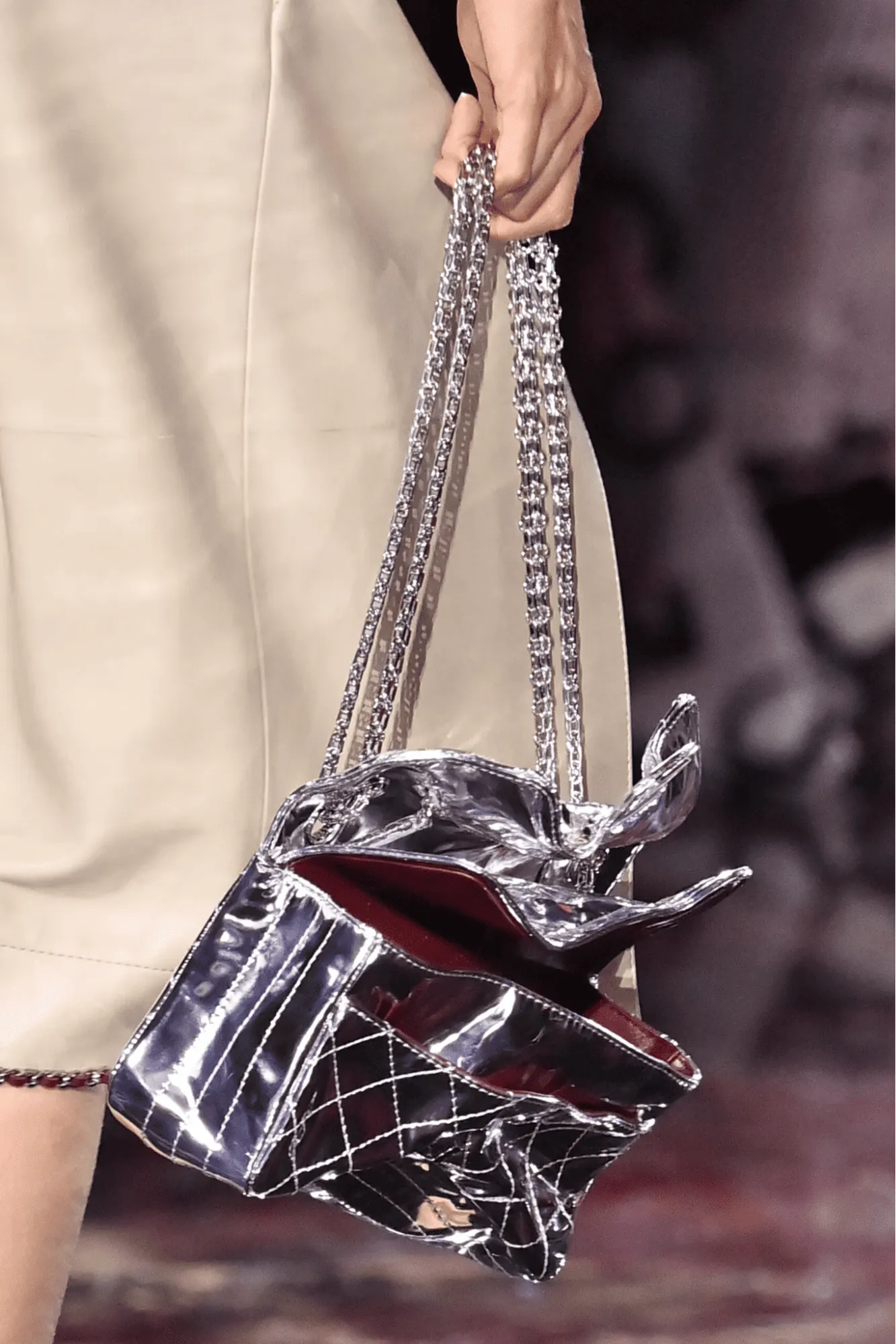 túi xách kim loại 2.55